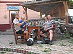 Bierchen mit unseren "aufgegabelten" schwedischen Fernfahrern